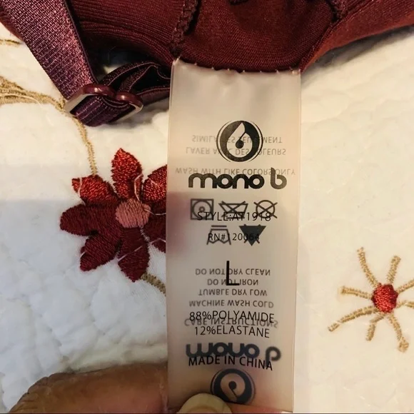 Mono B Strappy Sports Bra - Picture 4 of 4